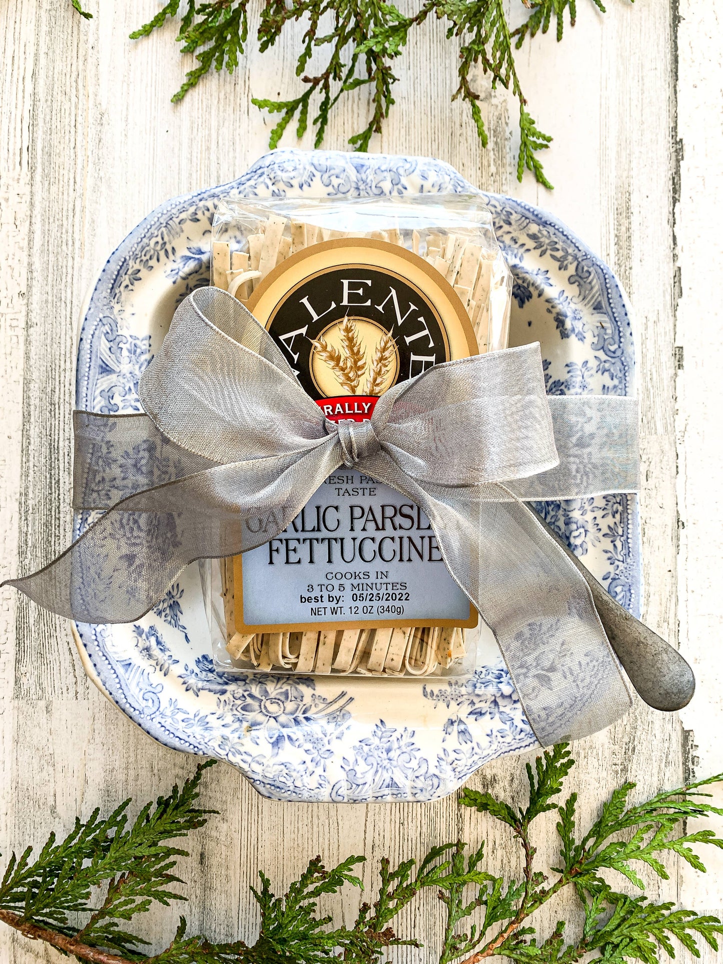 Garlic Parsley Fettuccine / Dry Pasta / Specialty Pasta